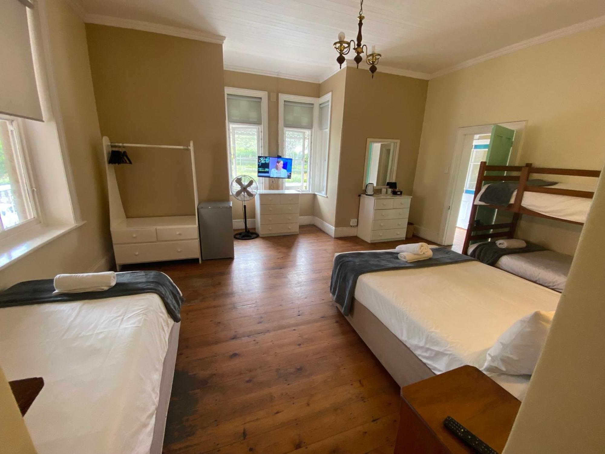Green Door Guesthouse Μόσελ Μπέι Δωμάτιο φωτογραφία