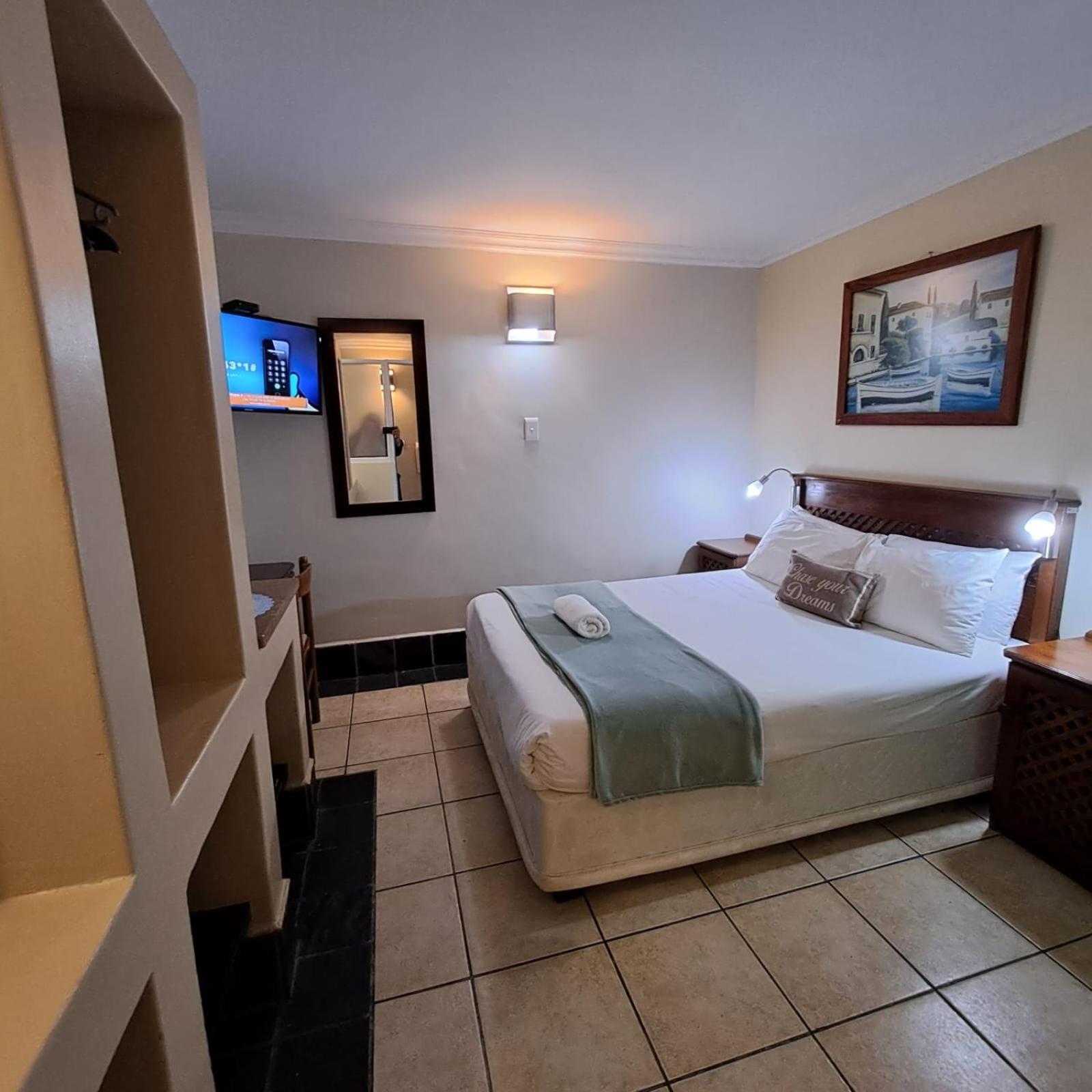 Green Door Guesthouse Μόσελ Μπέι Δωμάτιο φωτογραφία