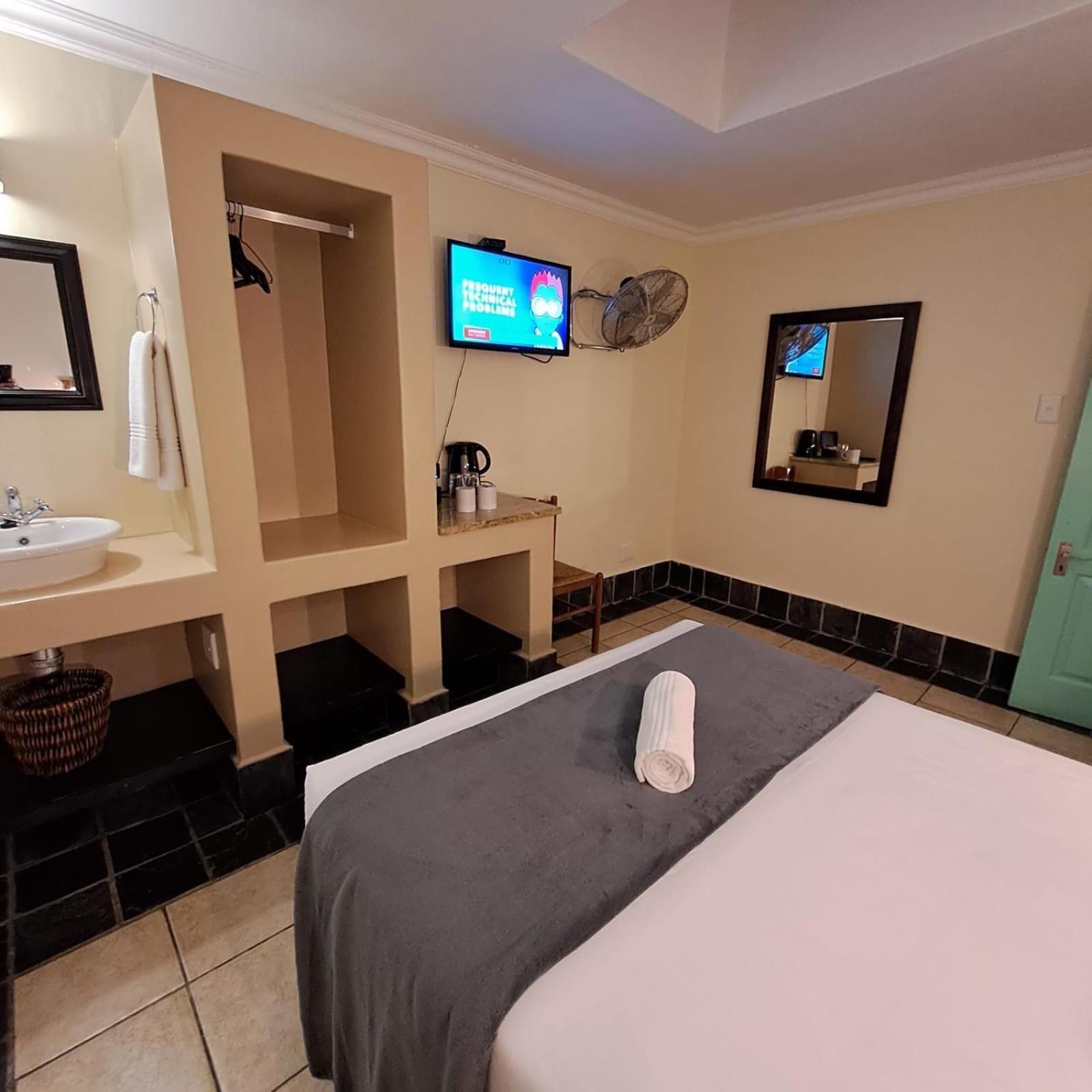 Green Door Guesthouse Μόσελ Μπέι Δωμάτιο φωτογραφία