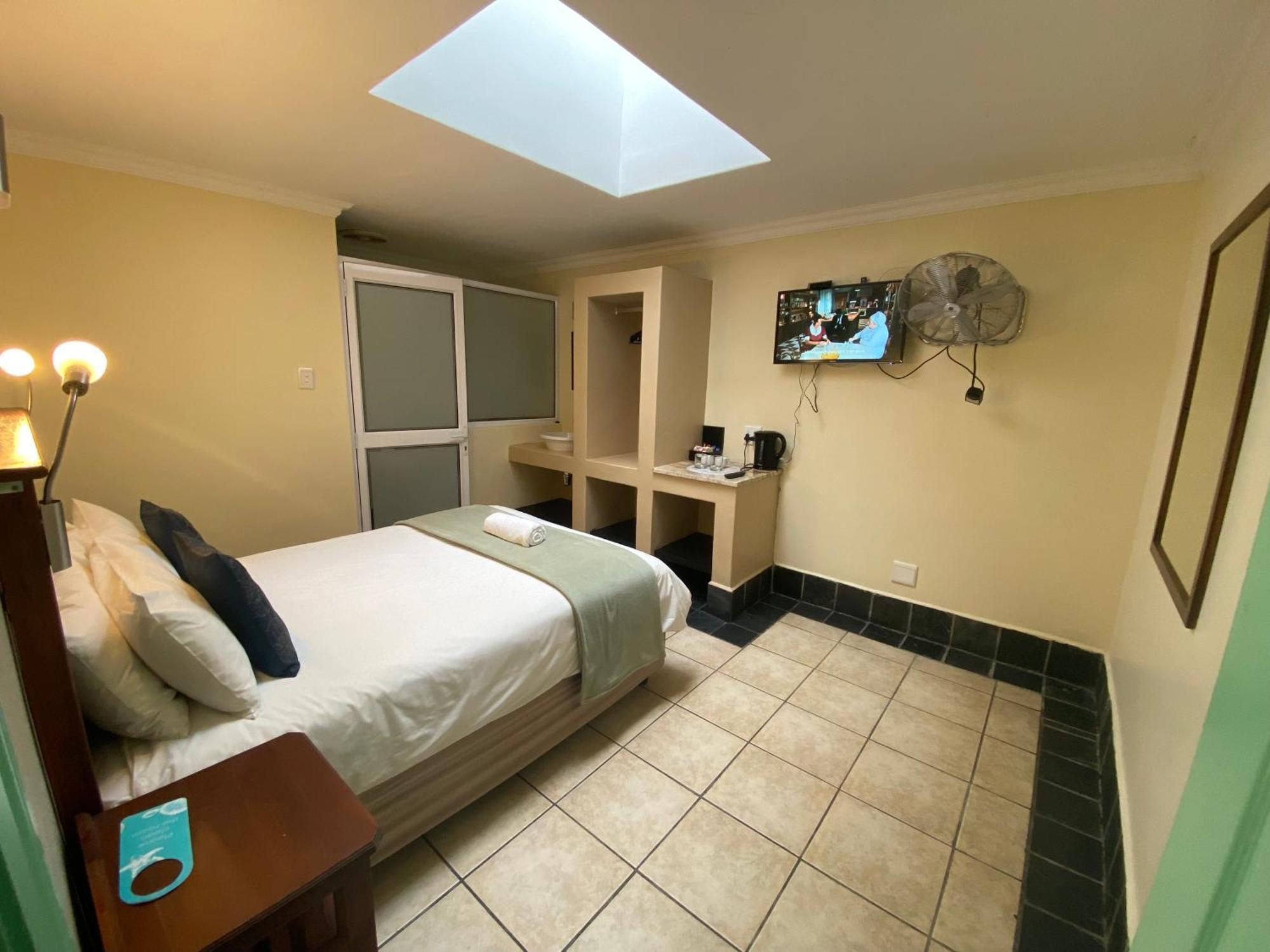 Green Door Guesthouse Μόσελ Μπέι Δωμάτιο φωτογραφία