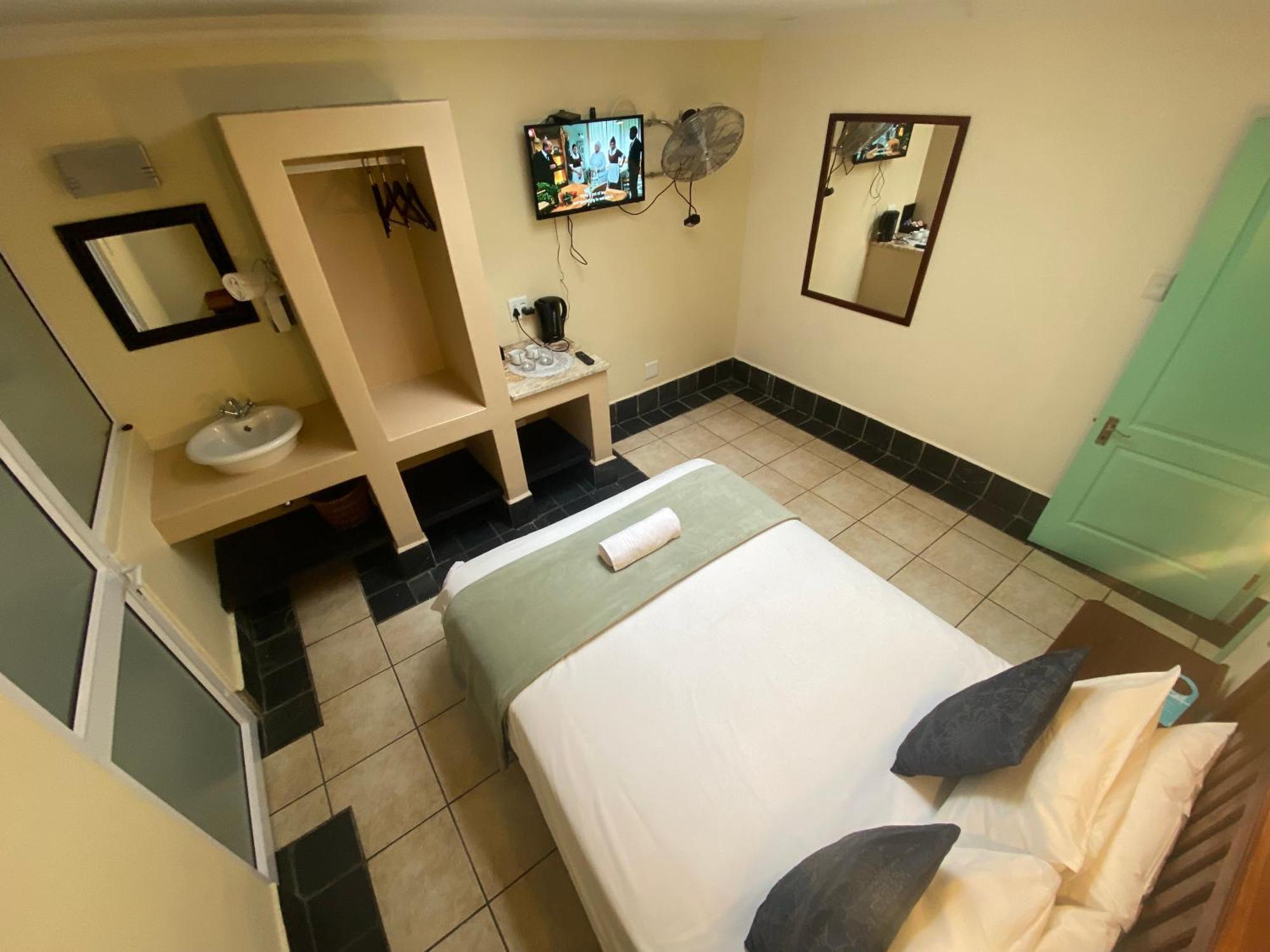 Green Door Guesthouse Μόσελ Μπέι Δωμάτιο φωτογραφία